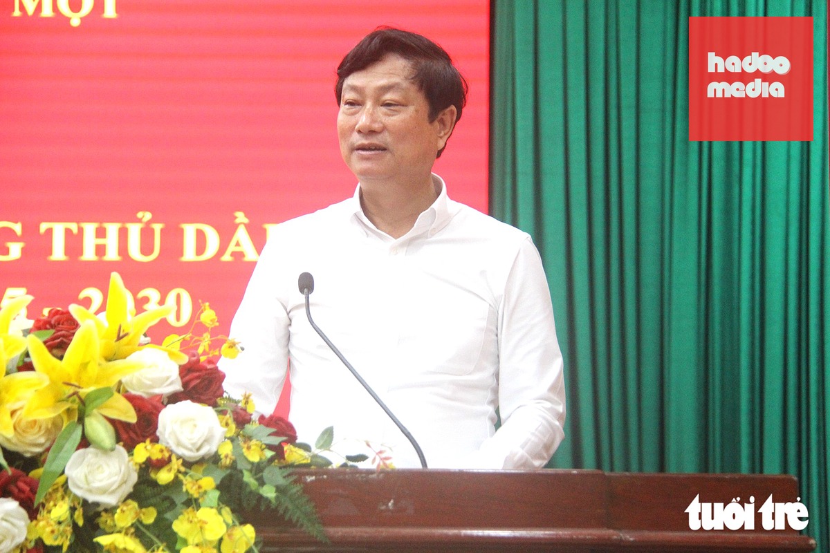 Ông Võ Văn Minh - Ủy viên Trung ương Đảng, Phó bí thư Thành ủy, Chủ tịch HĐND TP.HCM - phát biểu chỉ đạo tại hội nghị Ban Chấp hành Đảng bộ phường Thủ Dầu Một chiều 29-9 - Ảnh: BÁ SƠN