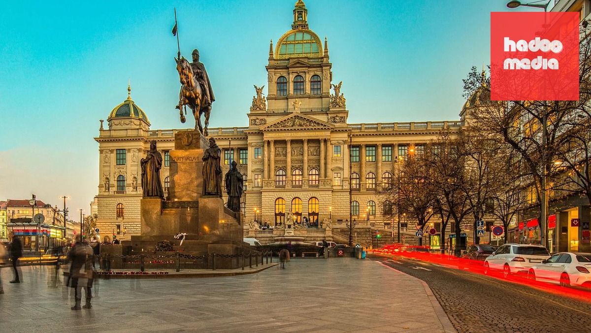 Nghiên cứu tại Praha tiết lộ lượng rác thải do khách du lịch để lại trung tâm thành phố