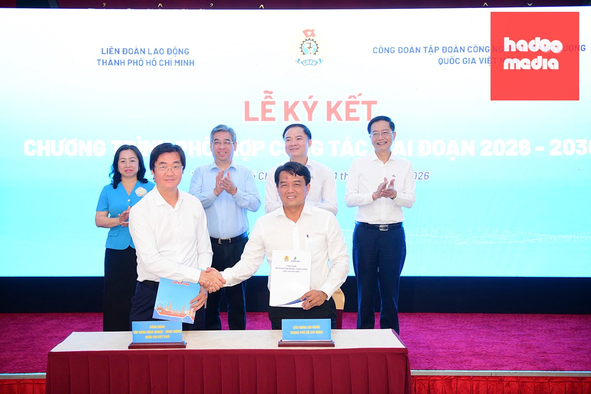Liên đoàn Lao động TP.HCM ký kết Chương trình phối hợp hoạt động với Công đoàn Petrovietnam giai đoạn 2026 - 2030 - Ảnh: QUANG ĐỊNH