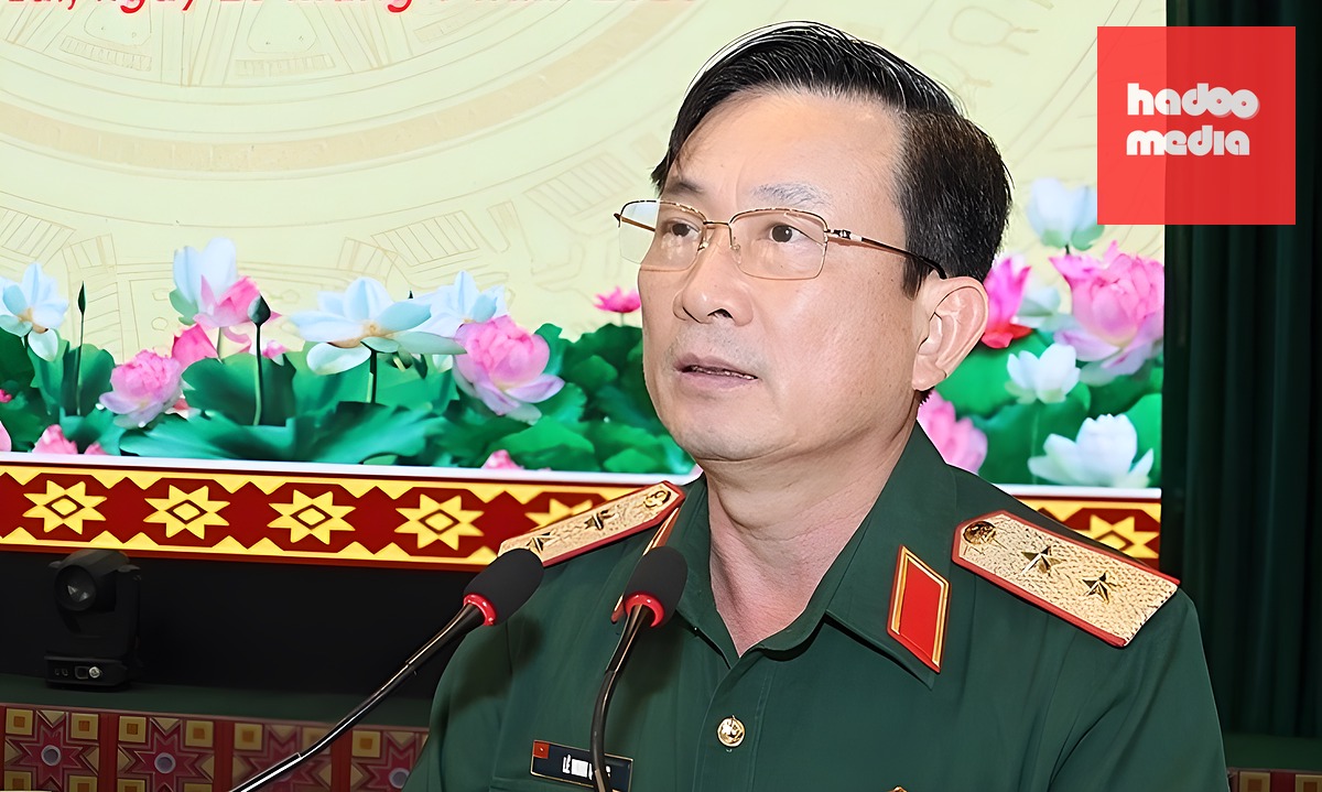 Trung tướng Lê Minh Quang khi còn giữ chức Bí thư Đảng ủy, Chính ủy Quân đoàn 34. Ảnh: Quân đội nhân dân