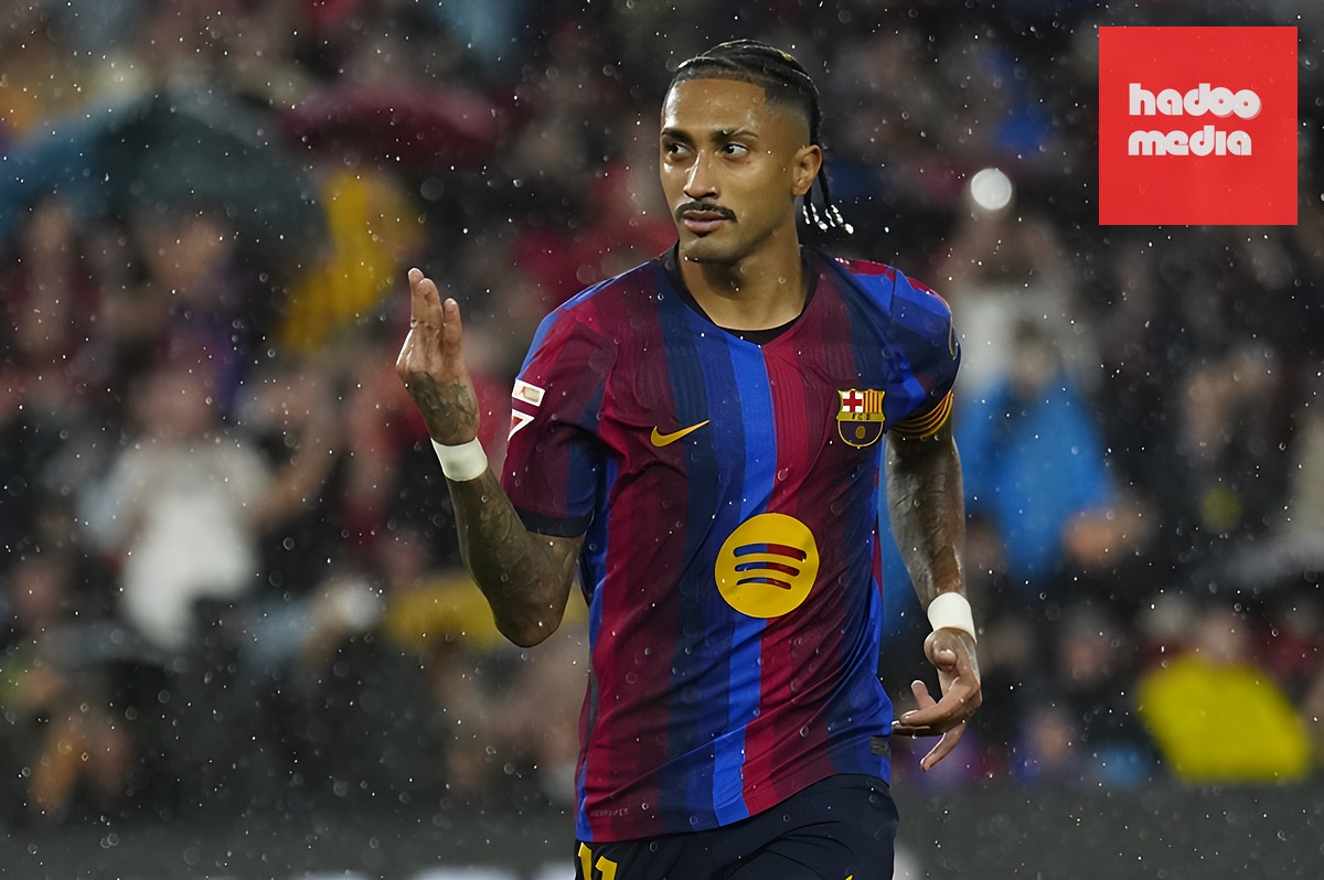 Barcelona muốn gia hạn với Raphinha. Ảnh: EPA/ALEJANDRO GARCIA