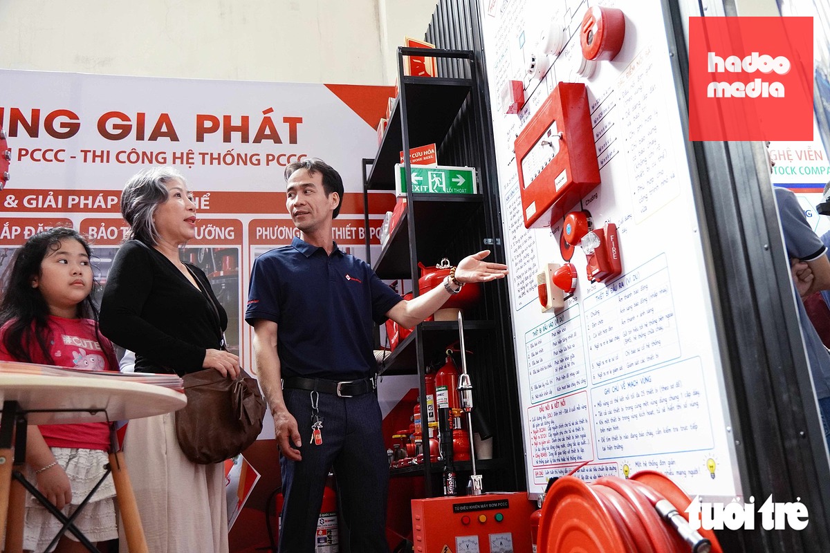 Tăng cường kiểm tra chung cư mini, nhà ngăn phòng cho thuê về an toàn cháy nổ tại địa bàn cửa ngõ TP.HCM - Ảnh 4.