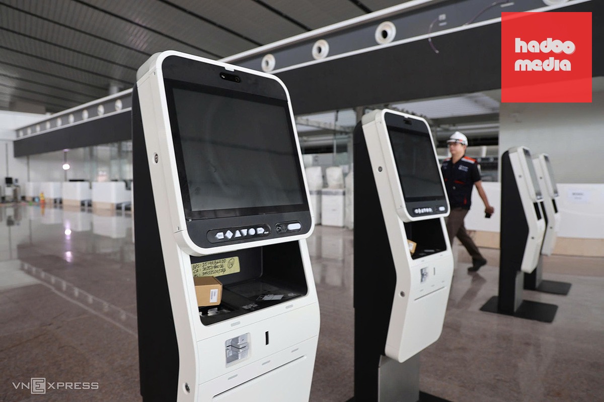 Hệ thống check-in lắp tại nhà ga hành khách. Ảnh: Phước Tuấn