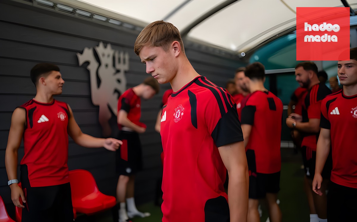 Những tài năng sáng giá như Jim Thwaites nên được giữ lại. Ảnh: Manchester United.