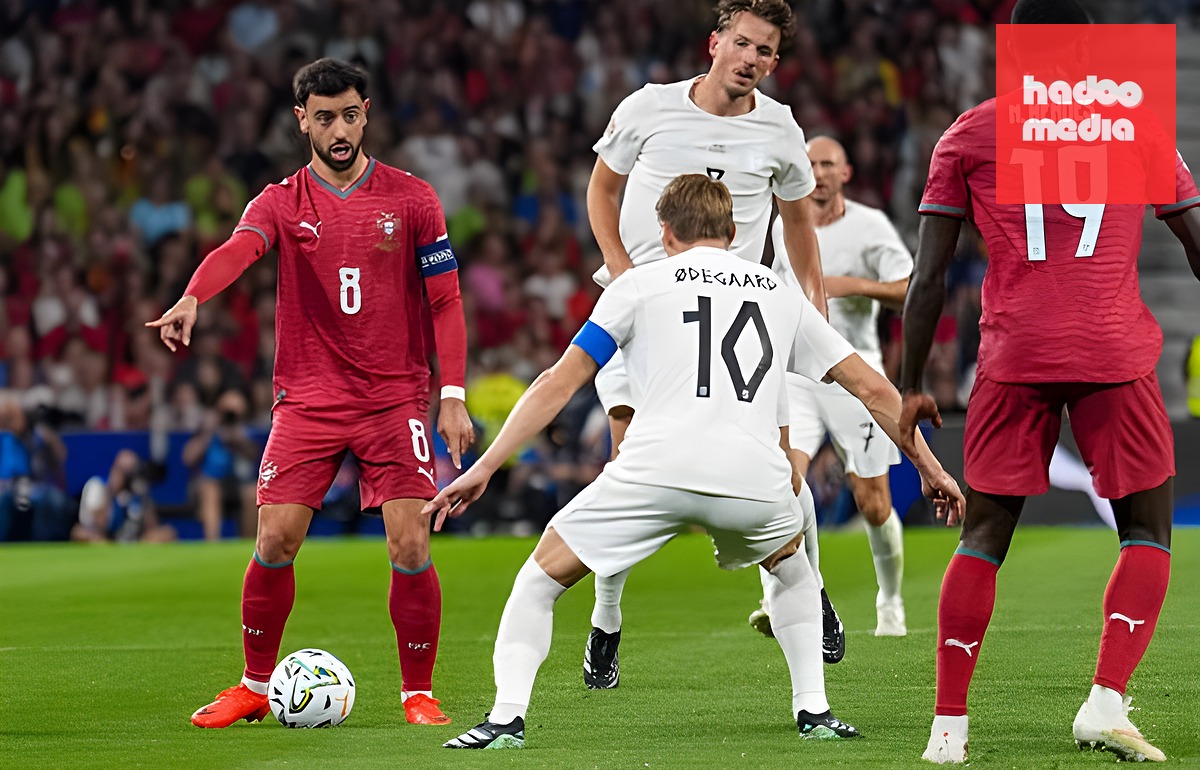 Bruno Fernandes - 7/10: Mang băng thủ quân trên tay, tiền vệ của Manchester United hoạt động không biết mệt mỏi ở khu trung tuyến và liên tục tìm kiếm cơ hội tung ra đường chuyền quyết định. Dù không trực tiếp ghi bàn hay kiến tạo, vai trò thủ lĩnh tinh thần của Bruno thể hiện rõ rệt qua các pha tranh chấp lăn xả. (Ảnh: Torbjorn Tande/Getty Images)

Francisco Conceicao - 4/10: Một đêm thi đấu đáng quên của tài năng trẻ người Bồ Đào Nha. Conceicao nhận 2 thẻ vàng liên tiếp chỉ trong vài giây ở phút 86 vì lỗi phản ứng với trọng tài, đẩy các đồng đội vào thế chống đỡ nghẹt thở vào thời gian bù giờ. (Ảnh: EPA Images)


Joao Felix - 7/10: Di chuyển thông minh vào các khoảng trống giữa các tuyến để kết nối nhịp nhàng giữa hàng tiền vệ và tiền đạo. Nhãn quan sắc bén của Felix được đền đáp xứng đáng ở phút 79 với pha nhả bóng tinh tế cho Goncalo Ramos lập công. (Ảnh: EPA Images)


Goncalo Ramos - 8/10: Lĩnh xướng vị trí trung phong cắm trong ngày Cristiano Ronaldo vắng mặt, tiền đạo của AC Milan đã chứng minh bản năng sát thủ nhạy bén. Pha chớp thời cơ và đệm bóng mẫu mực ở phút 79 đã ấn định chiến thắng ngược dòng 2-1 quý giá cho Bồ Đào Nha,. (Ảnh: EPA Images)