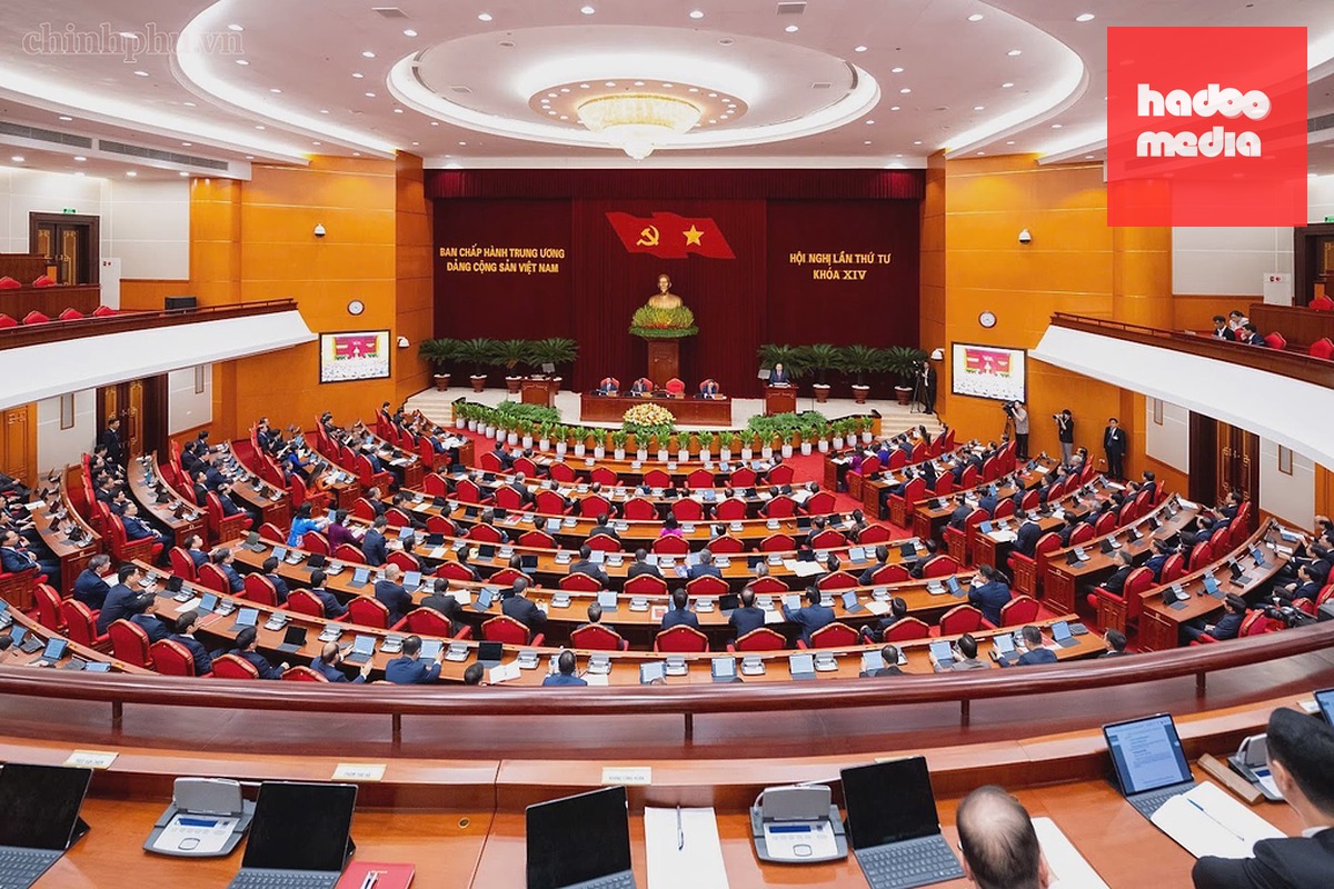 Phiên khai mạc Hội nghị Trung ương 4 khóa 14, sáng 5/10. Ảnh: VGP