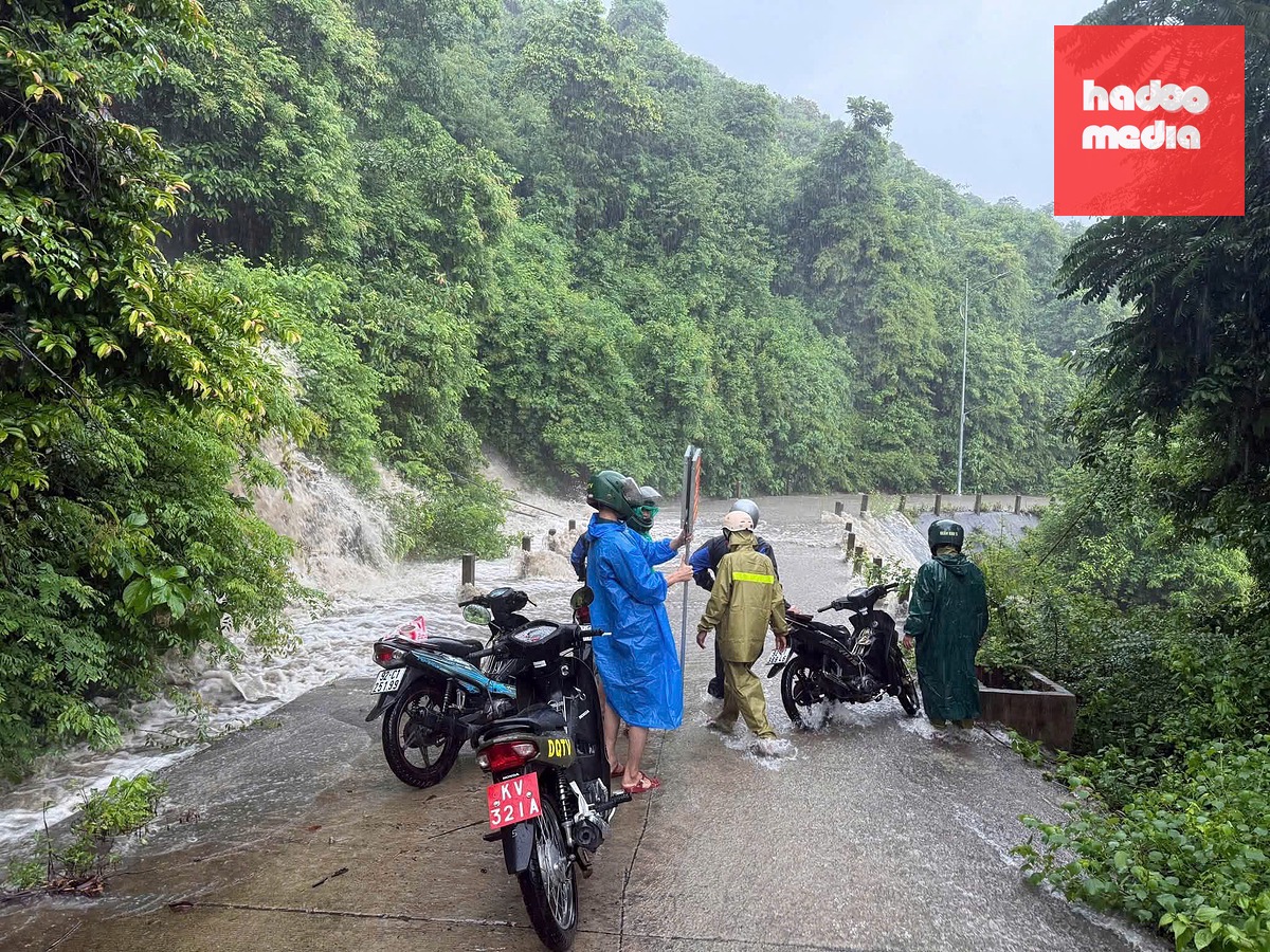 Lực lượng Ban Chỉ huy quân sự xã Tân Hiệp túc trực đảm bảo an toàn cho người dân trên đảo - Ảnh: Ban Chỉ huy quân sự xã Tân Hiệp