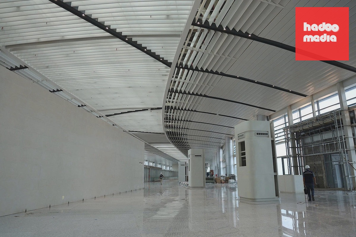Bên trong nhà ga sân bay Long Thành đang hoàn thiện các công đoạn cuối cùng. Ảnh: Phước Tuấn