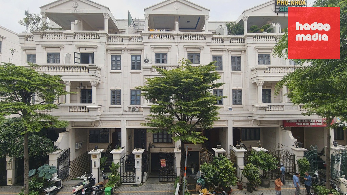 Khu biệt thự bị ngập tầng hầm. Ảnh: Đình Văn