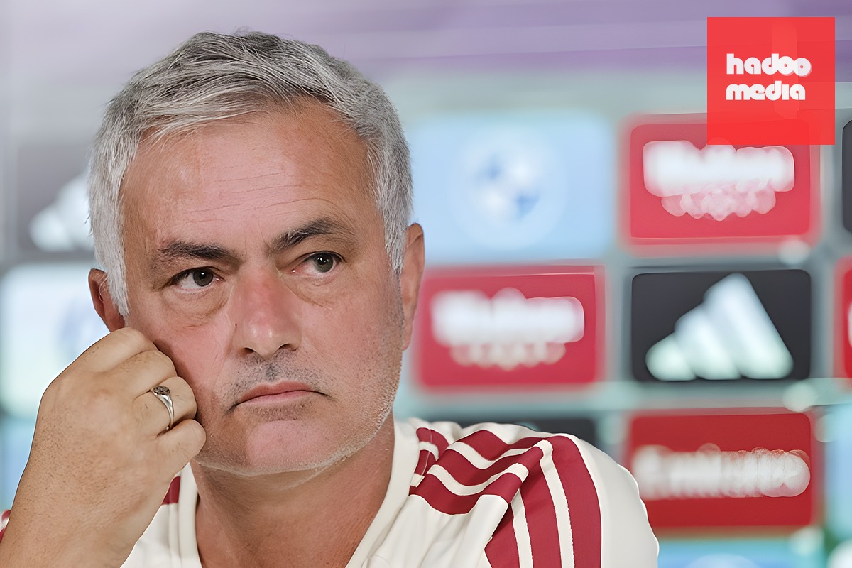 Mourinho cần tìm cách lấy lại động lực cho Mbappe. Ảnh: EPA.