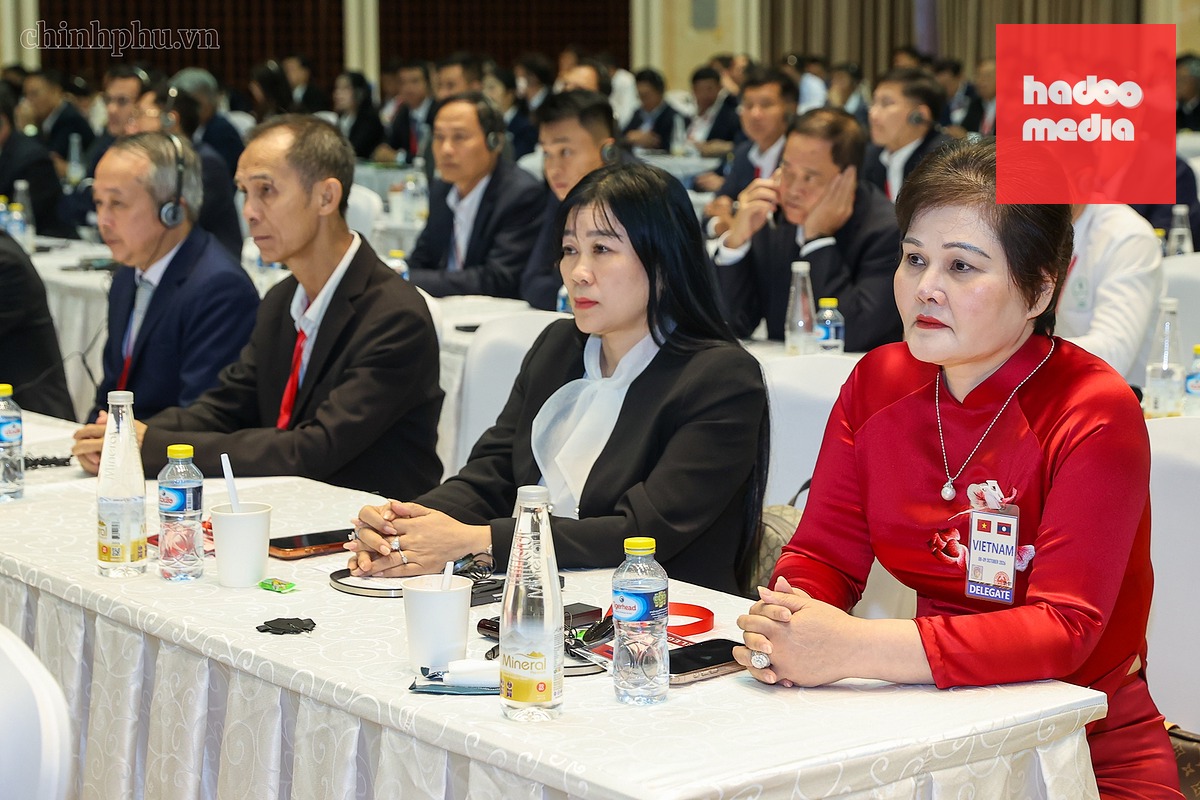Thủ tướng đề xuất tăng cường gắn kết chiến lược kinh tế Việt - Lào