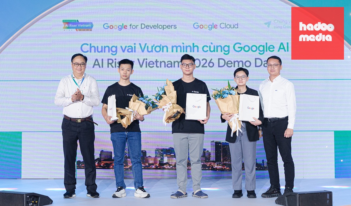 Vinh danh 3 sáng kiến được khán giả bình chọn yêu thích nhất - Ảnh: NGỌC LINH