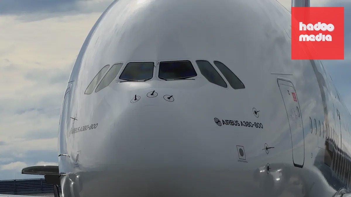 Máy bay Airbus A380 lớn nhất thế giới trở lại Praha với khoang hạng phổ thông cao cấp