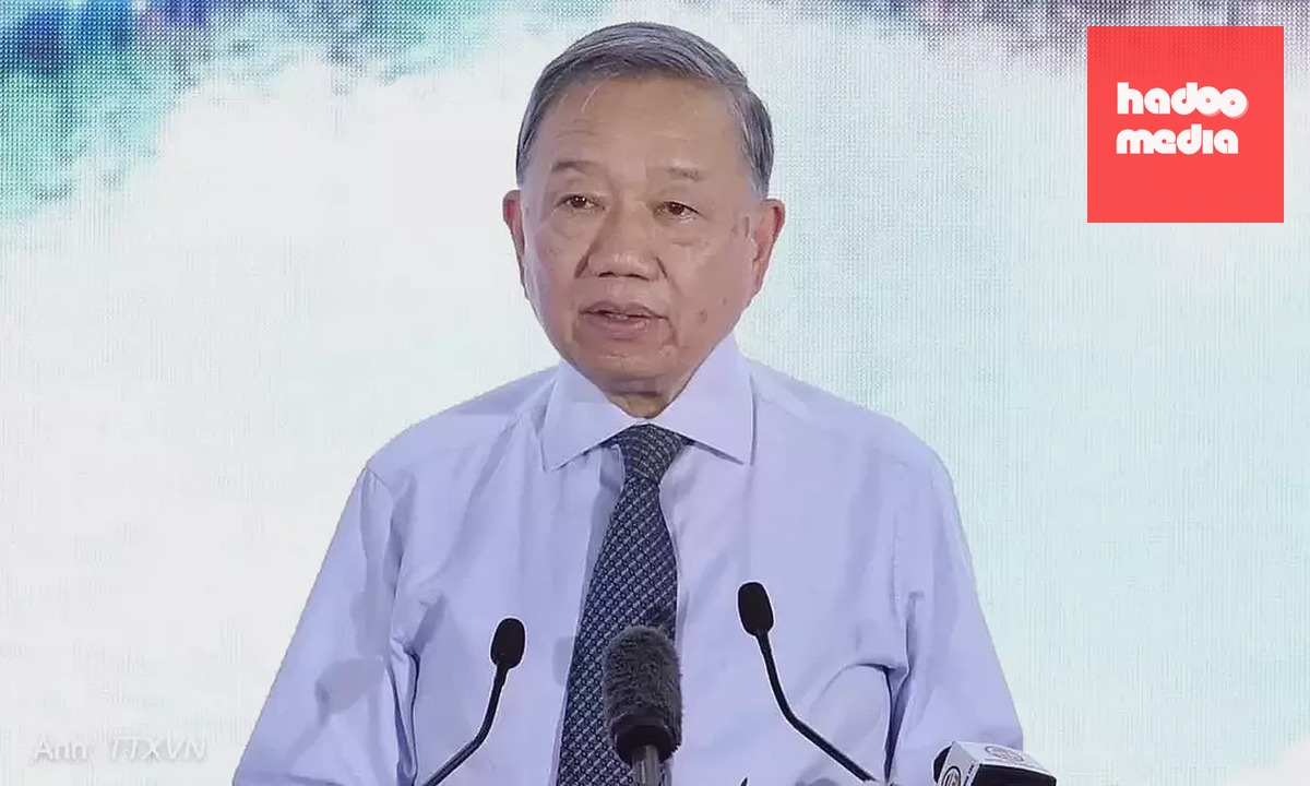 Tổng Bí thư, Chủ tịch nước Tô Lâm phát biểu tại lễ khởi công dự án nâng cấp, hiện đại hóa và cải thiện môi trường nước hệ thống thủy lợi Bắc Hưng Hải, chiều 9/10. Ảnh: TTXVN