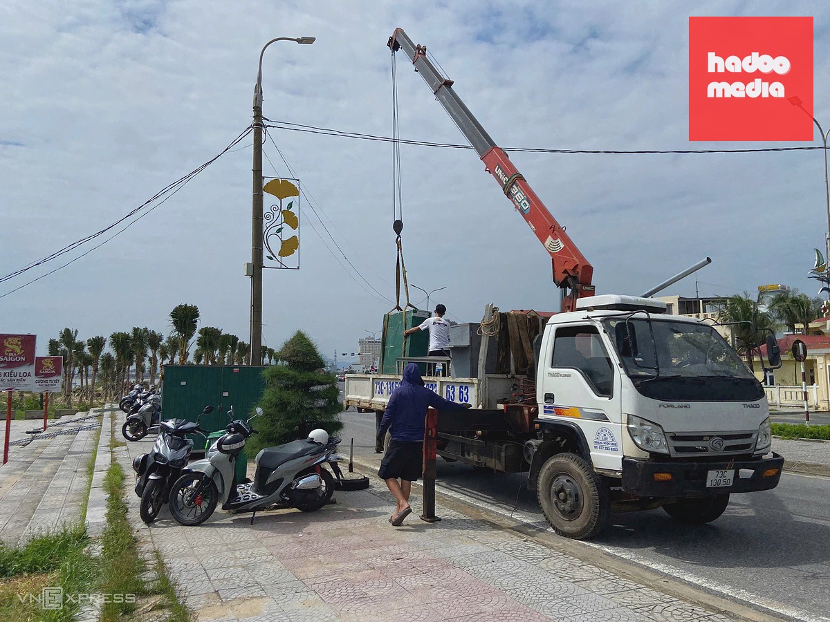 Tháo dỡ 80 hàng quán ven biển Nhật Lệ để chỉnh trang đô thị