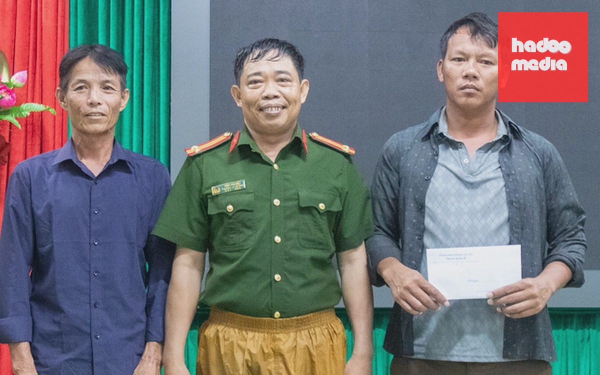 Ngư dân chìm tàu tự bơi vào bờ sau 8 tiếng lênh đênh trên biển - Ảnh 2.