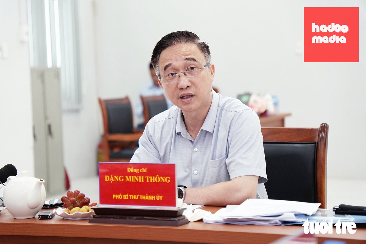 Phó bí thư Thành ủy TP.HCM Đặng Minh Thông phát biểu kết luận buổi làm việc - Ảnh: KỲ PHONG