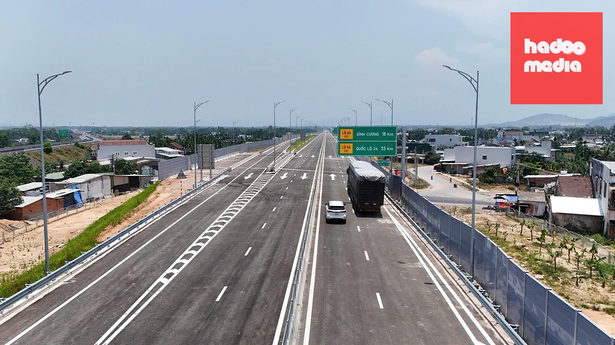 Cao tốc đã giúp cho chuyến đi của nhiều người được rút ngắn thời gian hơn - Ảnh: NGUYỄN YÊN