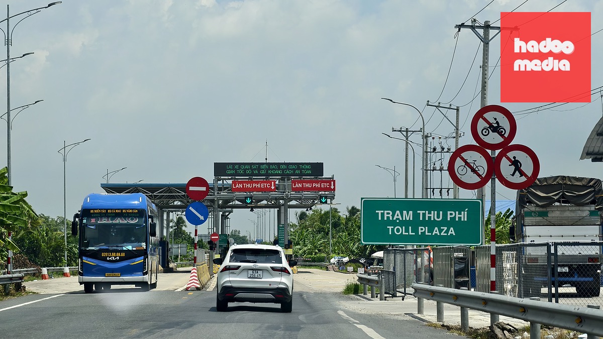Việt Nam sẽ tiếp tục đầu tư thêm nhiều tuyến đường cao tốc để giúp việc di chuyển được dễ dàng hơn - Ảnh: THY NHUNG