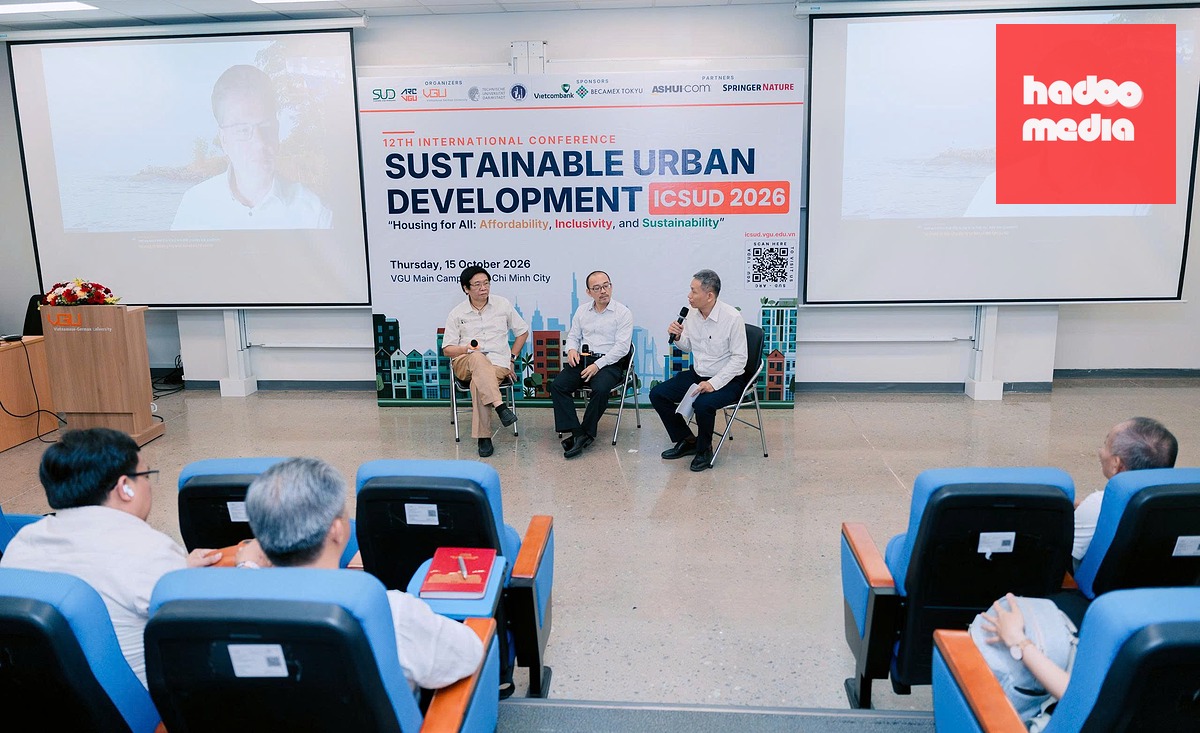 Hội thảo bàn các giải pháp về phát triển nhà ở xã hội, nhà ở vừa túi tiền được tổ chức trực tiếp tại TP.HCM và kết hợp trực tuyến, thu hút nhiều chuyên gia trong nước và quốc tế - Ảnh: T.T.