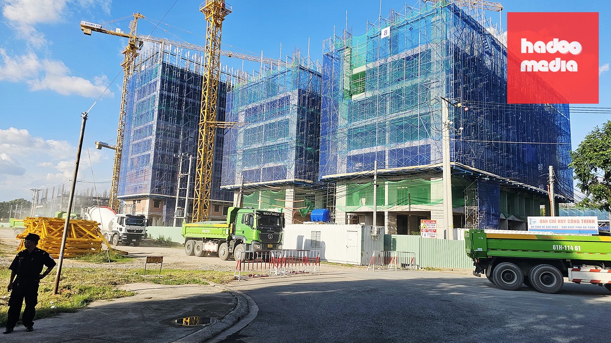 Để mục tiêu  đạt 199.400 căn nhà ở xã hội, trong giai đoạn 2026-2030, TP.HCM cần tăng tốc, xây dựng số lượng nhà ở xã hội gấp 10 lần so với 5 năm trước đó. Trong ảnh: một dự án nhà ở xã hội để bán và cho thuê do Tập đoàn Becamex (UBND TP.HCM) triển khai tại phường Chánh Hiệp, TP.HCM - Ảnh: BÁ SƠN