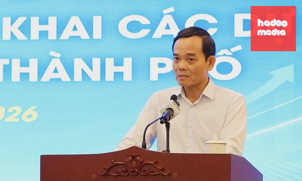 Bí thư Thành ủy Trần Lưu Quang phát biểu chỉ đạo tại hội nghị sáng 15/10. Ảnh: VP UBND TP HCM