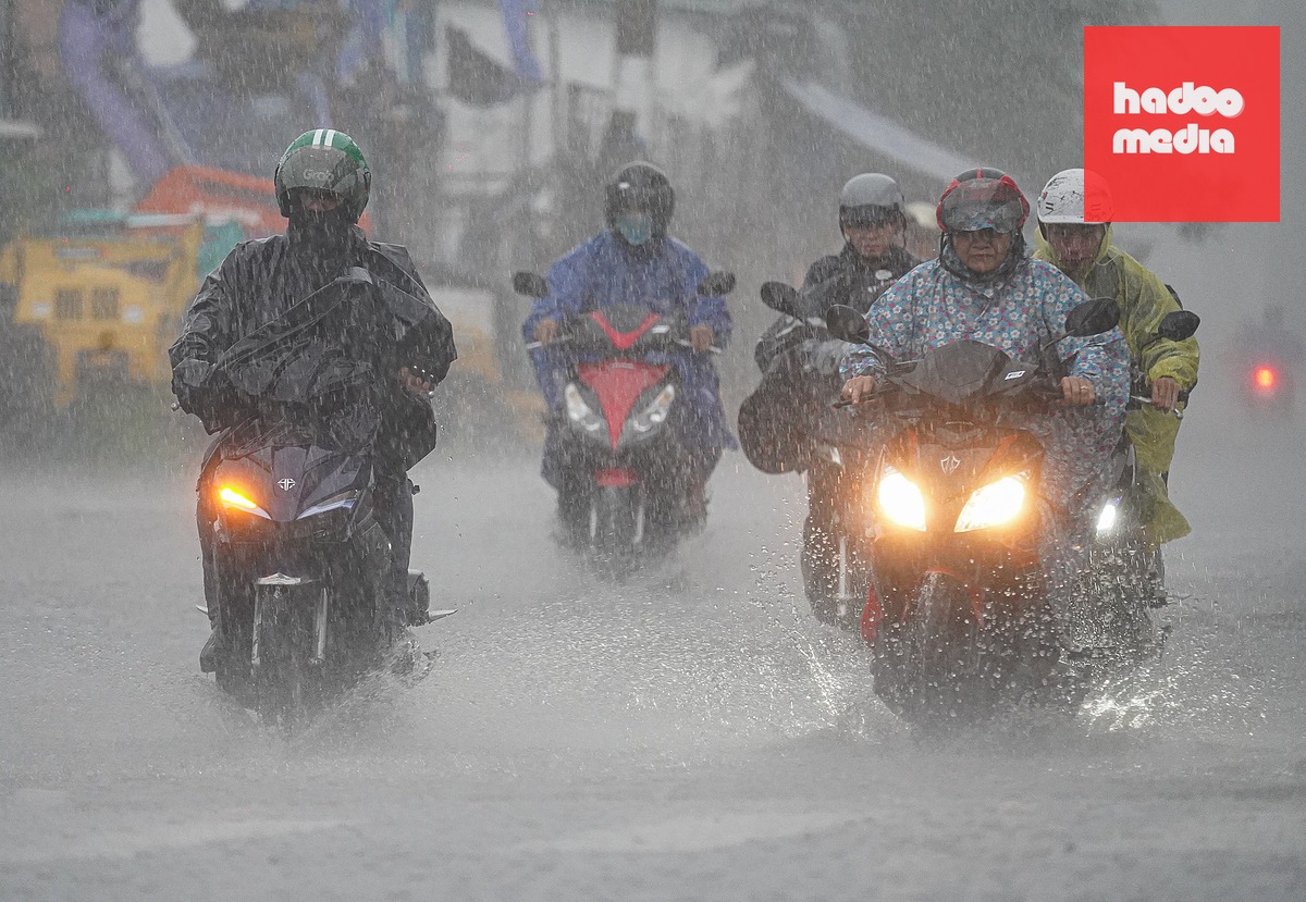 Thời tiết Nam Bộ mưa to trở lại - Ảnh: THUẬN VĂN