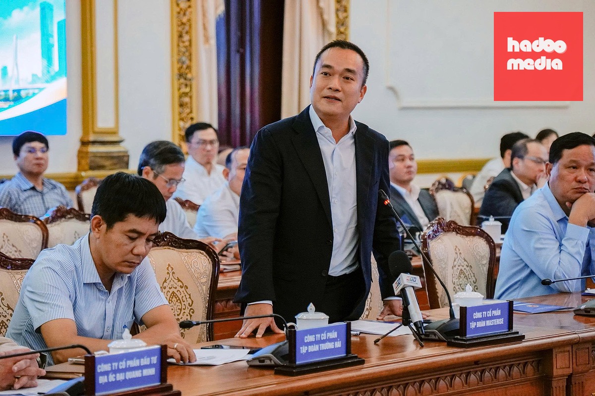 Ông Hồ Anh Ngọc - đại diện Công ty cổ phần Tập đoàn Masterise - phát biểu tại buổi làm việc - Ảnh: KỲ PHONG