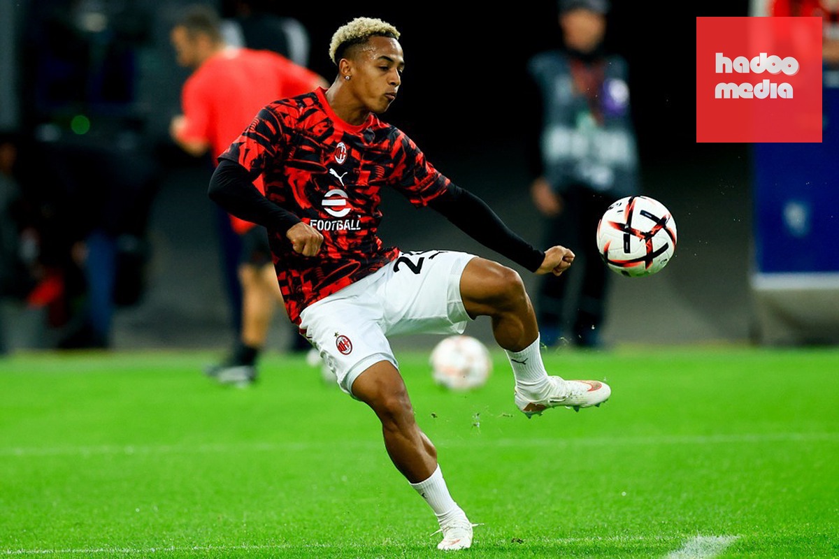 Omari Hutchinson tỏa sáng ở Milan. Ảnh: EPA.