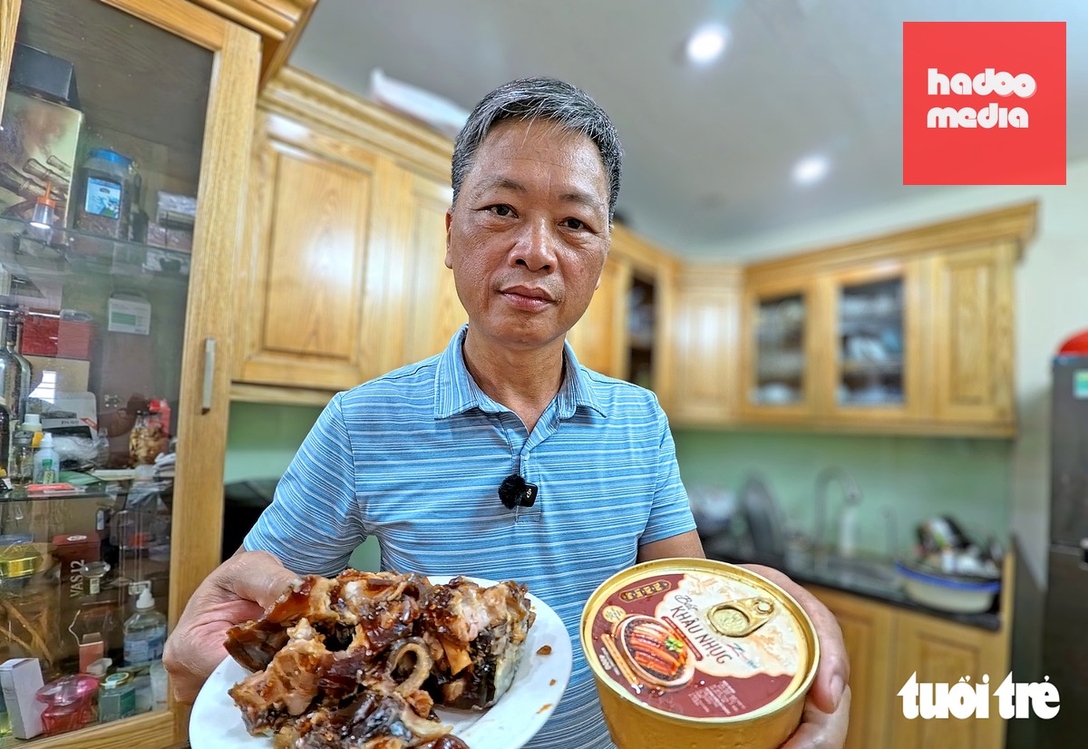 Nhiều khách hàng mua phải khâu nhục giả - Ảnh: VŨ TUẤN