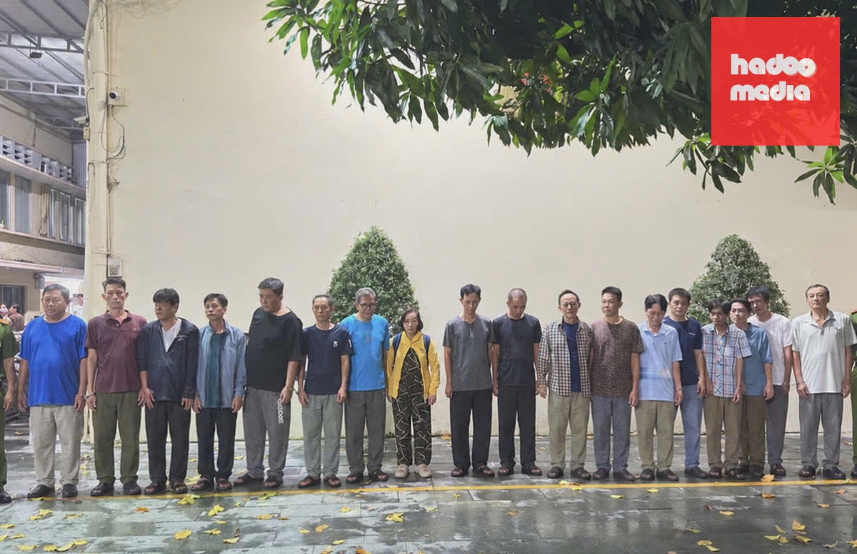 Các bị can tại cơ quan điều tra. Ảnh: Công an TP HCM