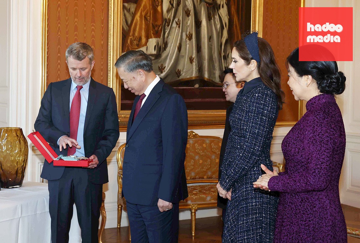Nhà Vua Frederik X trao tặng Tổng Bí thư, Chủ tịch nước Tô Lâm Huân chương Voi (Order of the Elephant) - huân chương cao quý nhất của Vương quốc Đan Mạch - Ảnh: TTXVN