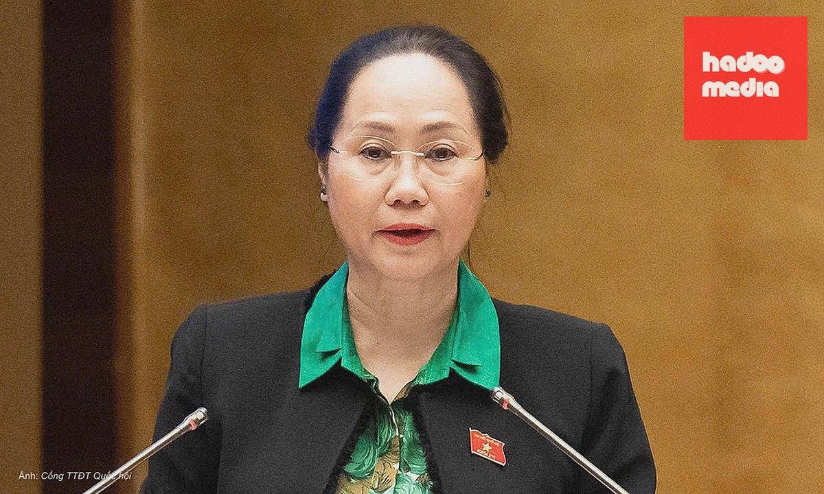 Bộ trưởng Bộ Văn hóa, Thể thao và Du lịch Lâm Thị Phương Thanh trình dự án luật chiều 20/10. Ảnh: Cổng TTĐT Quốc hội