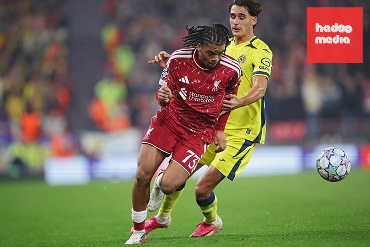 Ngumoha liên tục làm khổ hàng thủ Villarreal. Ảnh: EPA.