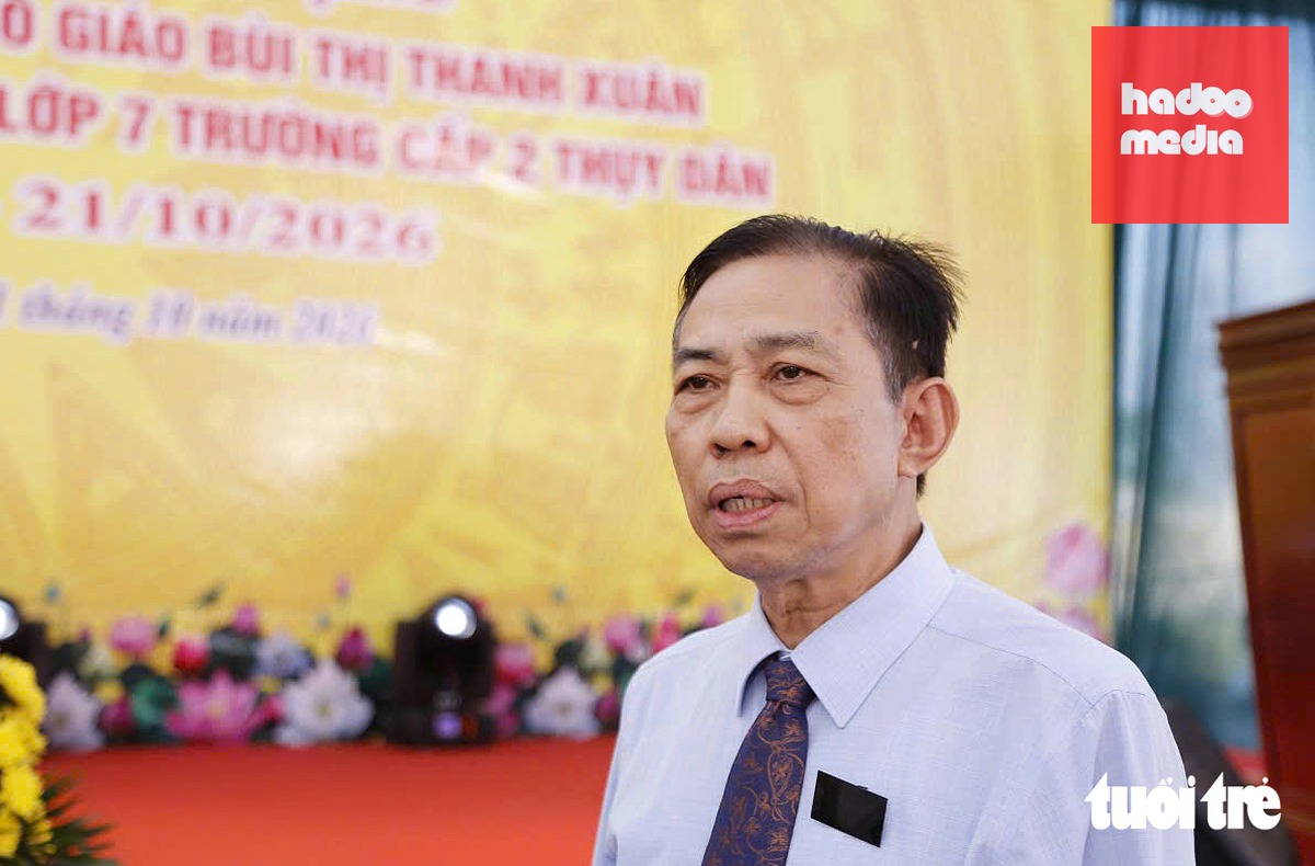Ông Trương Vũ Anh (con trai cô giáo Bùi Thị Thanh Xuân) chia sẻ những ký ức về người mẹ - Ảnh: KHÁNH LINH