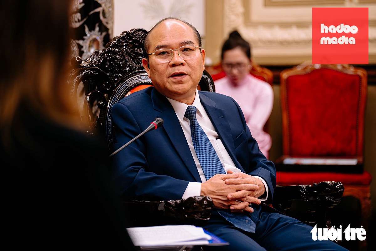 Phó chủ tịch UBND TP.HCM Trần Văn Bảy tại buổi làm việc - Ảnh: THANH HIỆP