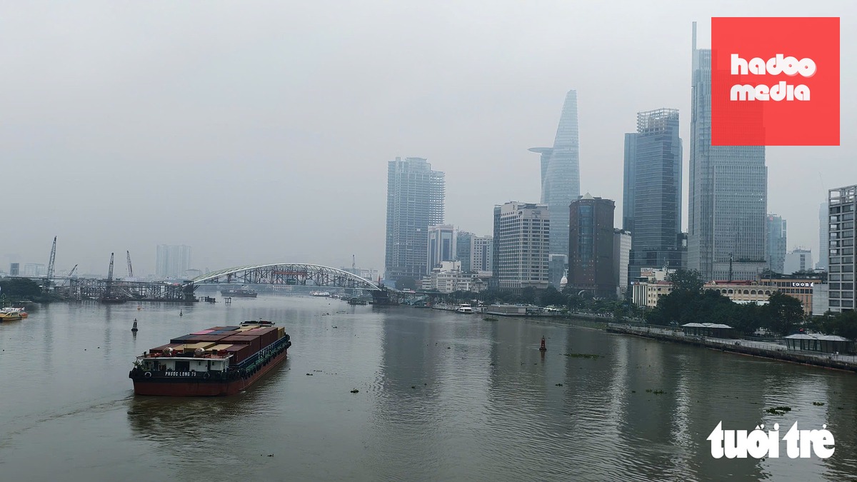 Theo kế hoạch, cầu đi bộ qua sông Sài Gòn dự kiến hoàn thiện và đưa vào khai thác trước Tết Nguyên đán 2027 - Ảnh: NGỌC KHẢI