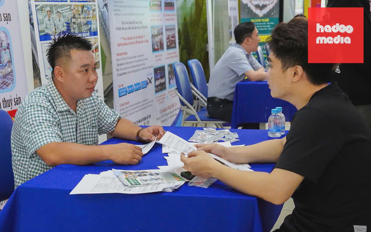 Miền Tây thiếu lao động 2026: Rèn tiếng Anh , Trung đón sóng nhà máy tự động hóa - Ảnh 2.