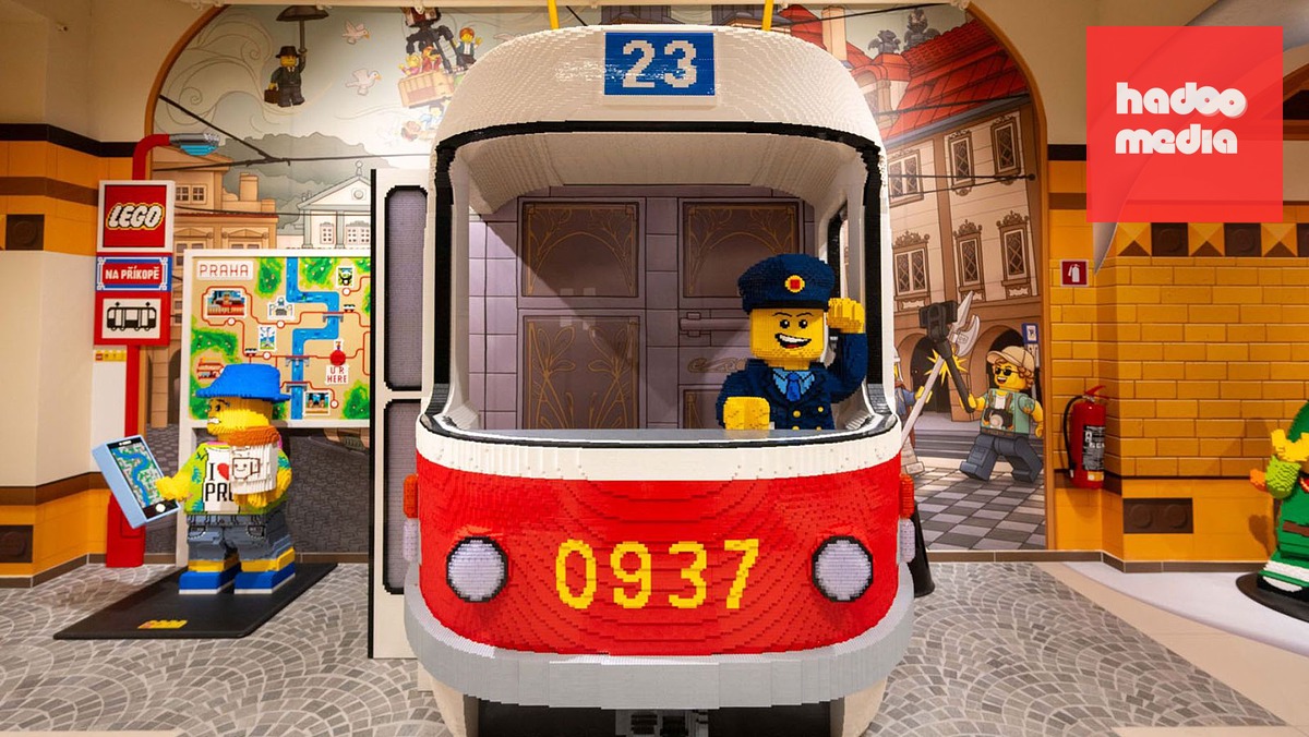 Cửa Hàng LEGO Lớn Nhất Séc Mở Cửa Tại Praha Thu Hút Người Yêu Thương Hiệu