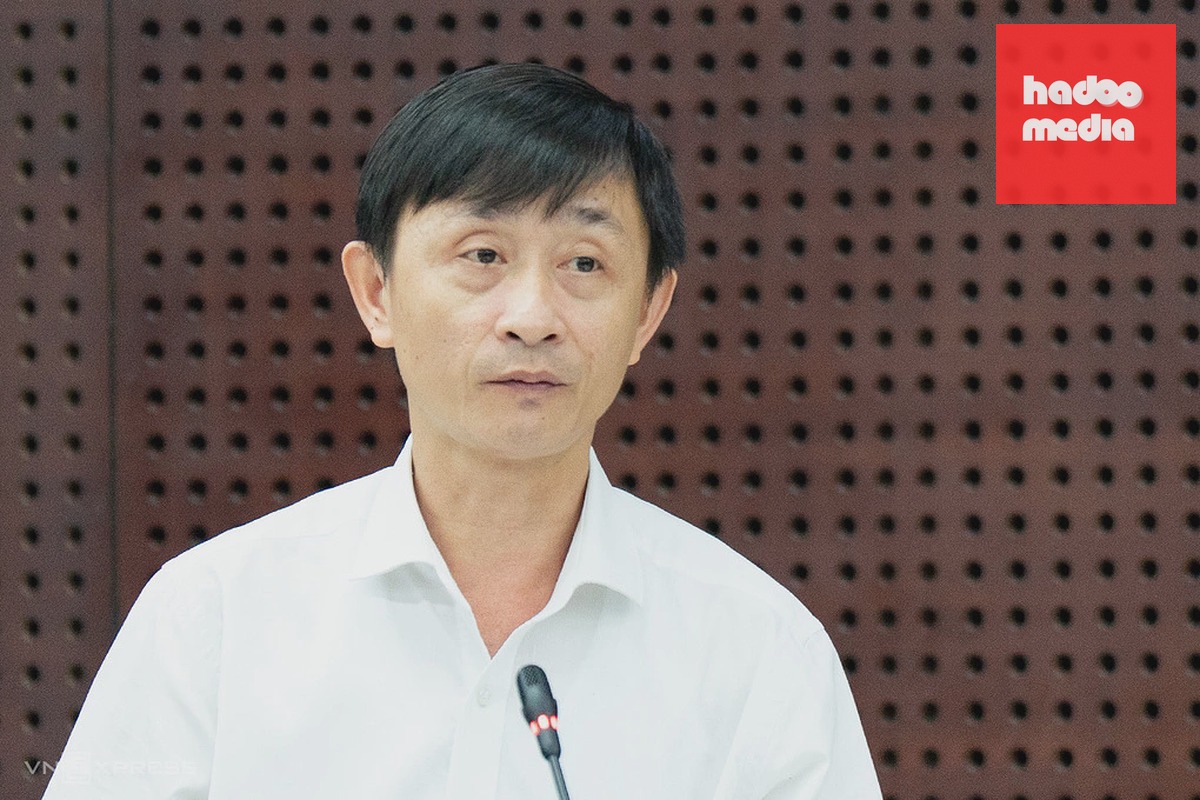 Phó giám đốc Sở Nội vụ TP Đà Nẵng Trương Hồng Giang thông tin về việc sáp nhập các phường, xã. Ảnh: Nguyễn Đông