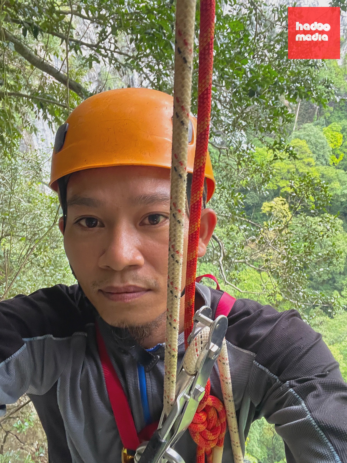 Khám phá hố sụt rộng hơn 2 ha trong Vườn quốc gia Phong Nha - Kẻ Bàng