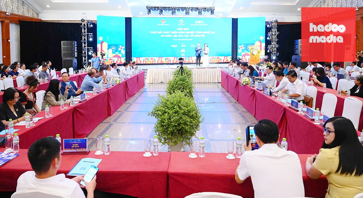Diễn đàn "Thúc đẩy phát triển nông nghiệp công nghệ cao và dược liệu khu vực Tây Nguyên" - Ảnh: LÊ KIẾN