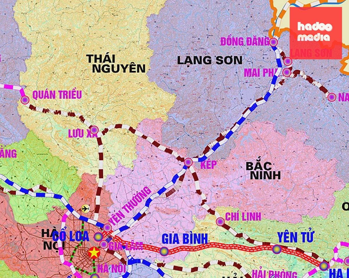 Hướng tuyến quy hoạch đường sắt Hà Nội - Lạng Sơn, đường trắng nâu là tuyến đường sắt hiện tại, đường trắng xanh là tuyến quy hoạch.
