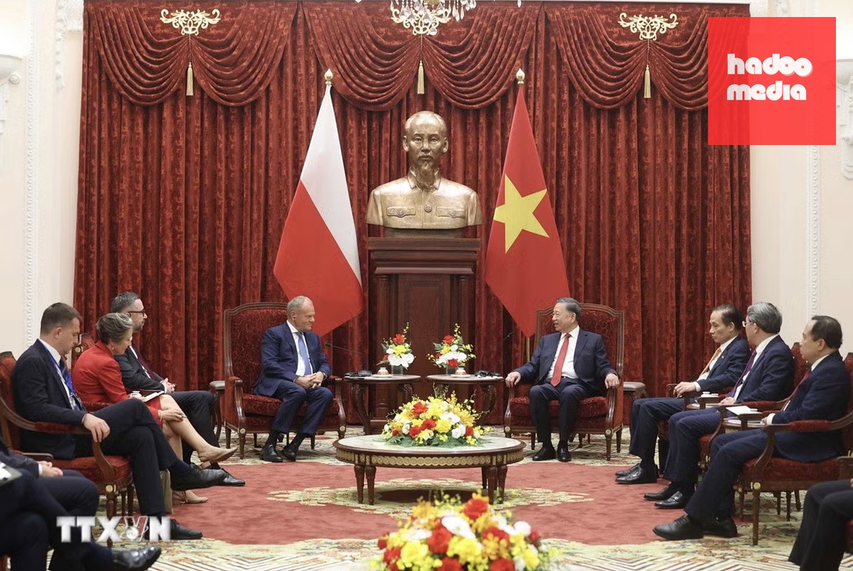 Thủ tướng Donald Tusk bày tỏ cá nhân ông và Nhân dân Ba Lan luôn có tình cảm đặc biệt dành cho đất nước và con người Việt Nam, khẳng định luôn trân trọng dân tộc Việt Nam anh hùng trong đấu tranh bảo vệ Tổ quốc và xây dựng đất nước - Ảnh: TTXVN