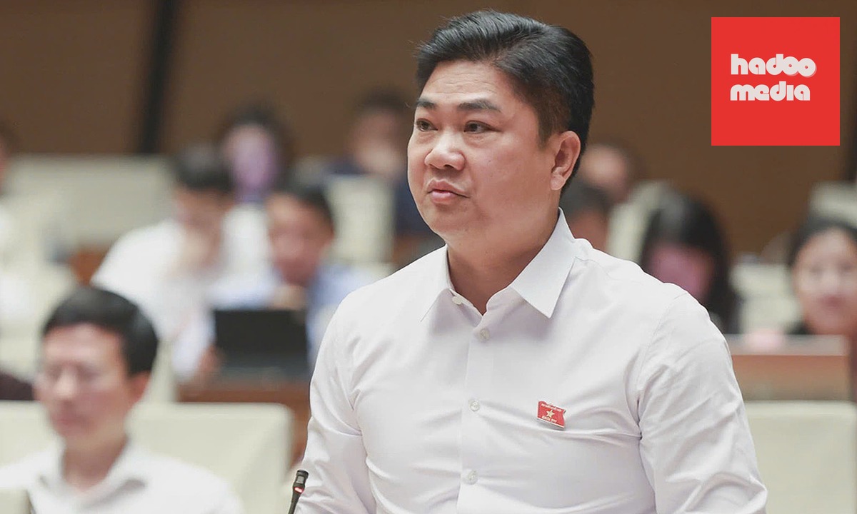 Thiếu tướng Dương Đức Hải, Cục trưởng Cảnh sát Phòng cháy, chữa cháy và Cứu nạn, cứu hộ, phát biểu tại Quốc hội sáng 27/10. Ảnh: Hoàng Phong
