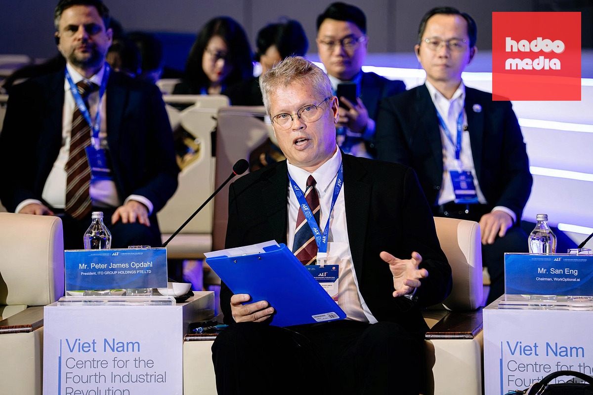 Ông Peter James Opdahl, Chủ tịch Tập đoàn ITO Group Holdings, chia sẻ tại Chương trình CEO 500 thuộc Diễn đàn Kinh tế Mùa thu 2026 - Ảnh: THANH HIỆP