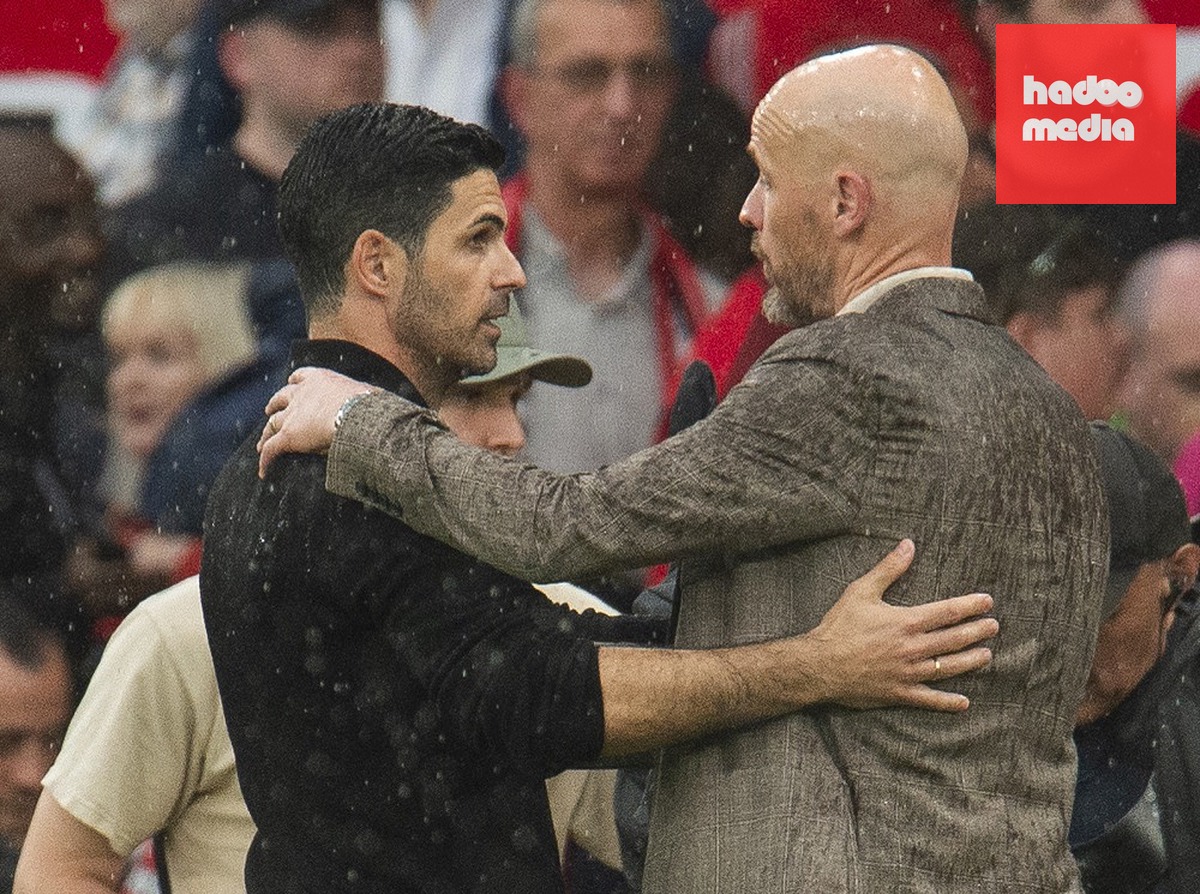 HLV Mikel Arteta và đồng nghiệp Erik ten Hag trong một trận đấu tại Ngoại hạng Anh hồi năm 2024. EPA/Peter Powell.