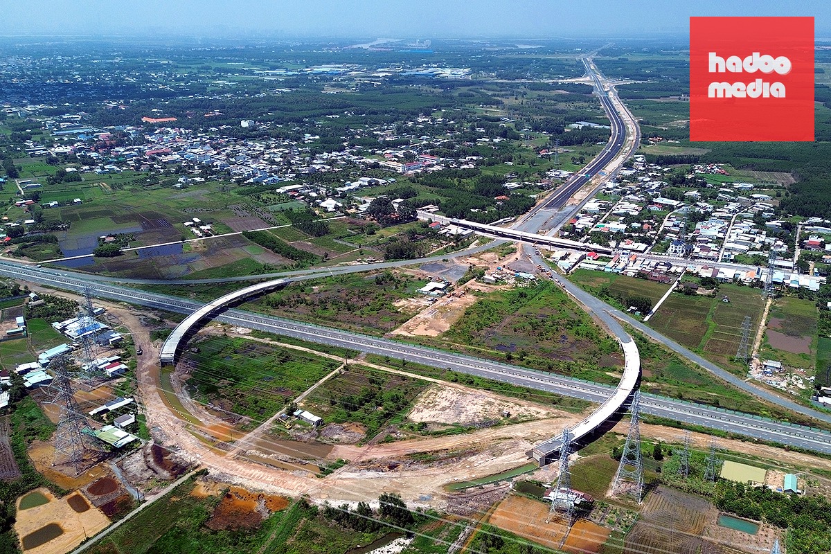 Một nhà thầu thi công gói thầu xây dựng số 26, dự án thành phần 3 đường vành đai 3 TP.HCM đoạn qua Đồng Nai cũng bị chấm dứt hợp đồng - Ảnh: A LỘC