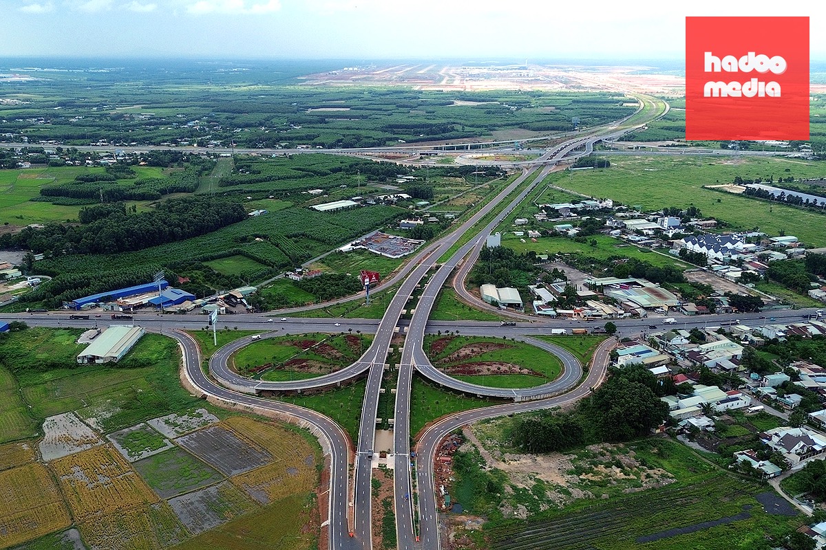 Nút giao quốc lộ 51 nối ĐT 25C và tuyến T1 dẫn thẳng vào sân bay Long Thành - Ảnh: A LỘC