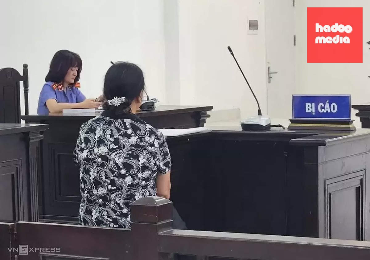 Bị cáo Vân tại phiên tòa sơ thẩm. Ảnh: Danh Lam